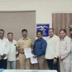 *पत्रकारांना धमकी देणाऱ्या खासदार संजय दिना पाटील यांचा फलटणमध्ये जाहीर निषेध; भारतीय पत्रकार संघाचे प्रशासनाला निवेदन*