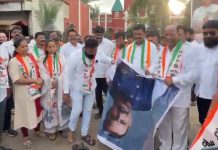 *फलटणमध्ये राष्ट्रवादी काँग्रेसकडून आमदार हर्षवर्धन सपकाळ यांच्या वक्तव्याचा तीव्र निषेध* *सुनेत्रा पवार यांच्यावरील कथित आक्षेपार्ह विधानाचा निषेध*; *फोटोला जोडे मारत घोषणाबाजी, कार्यकर्त्यांचे आंदोलन* *