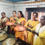 फलटण नगरपरिषदेच्या सफाई कामगार महिलांकडून माळजाई मंदिरात उत्साहात महाआरती आणि महाप्रसाद