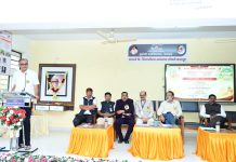 मुधोजी महाविद्यालयात सातारा इतिहास संशोधन मंडळाचे १७ वे राष्ट्रीय अधिवेशन उत्साहात संपन्न फलटण संस्थानाच्या इतिहासावर अभ्यासपूर्ण मंथन; इतिहास संशोधन आणि ऐतिहासिक वारशाच्या जतनावर मान्यवरांचा भर