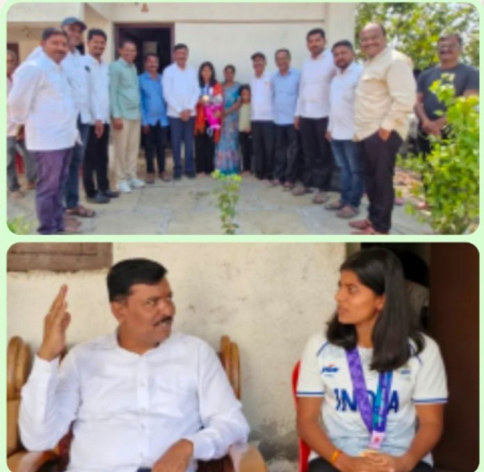 पिसाळच्या सत्कारातून कोळकीत मिनी क्रीडा संकुलाचा मार्ग मोकळा होणार!  खेळाडूंना आधुनिक सुविधा, प्रशिक्षण आणि निधी मिळवून देण्यासाठी विधानसभेत आवाज उठवणार; आमदार सचिन  कांबळे पाटील यांची ग्वाही