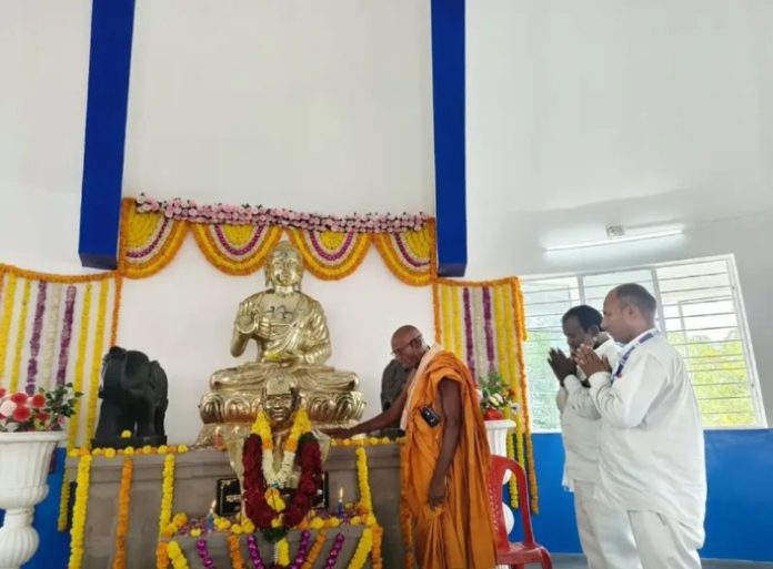 बुद्धमूर्तीच्या प्रतिष्ठापनेबरोबरच बुद्धविचारांचे आचरण आणि बाबासाहेबांचे संकल्प पूर्ण करण्याचे आवाहन
