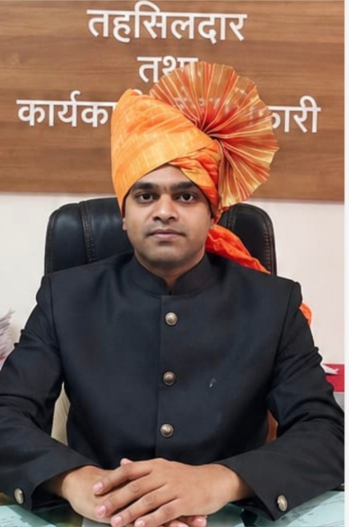 दिवाळीत अनधिकृत फटाका विक्री केल्यास कारवाईचा इशारा!  फलटण तहसील कार्यालयाचा इशारा; सुरक्षित आणि पर्यावरणपूरक दिवाळी साजरी करण्याचे आवाहन